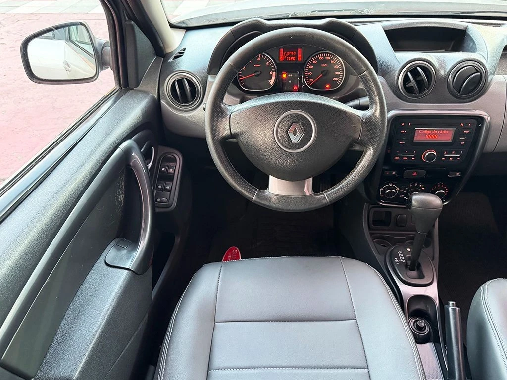 RENAULT DUSTER