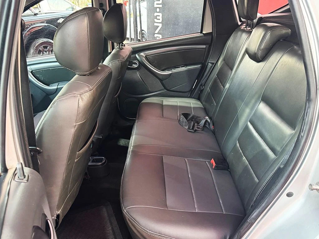 RENAULT DUSTER