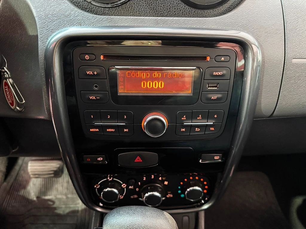RENAULT DUSTER
