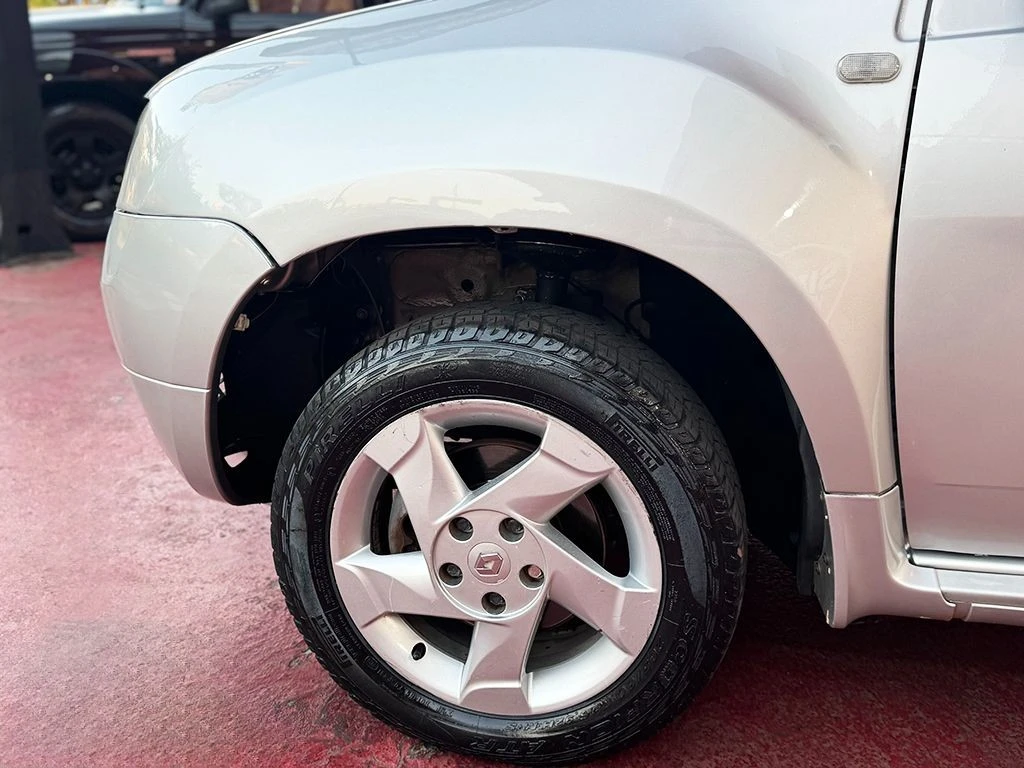 RENAULT DUSTER