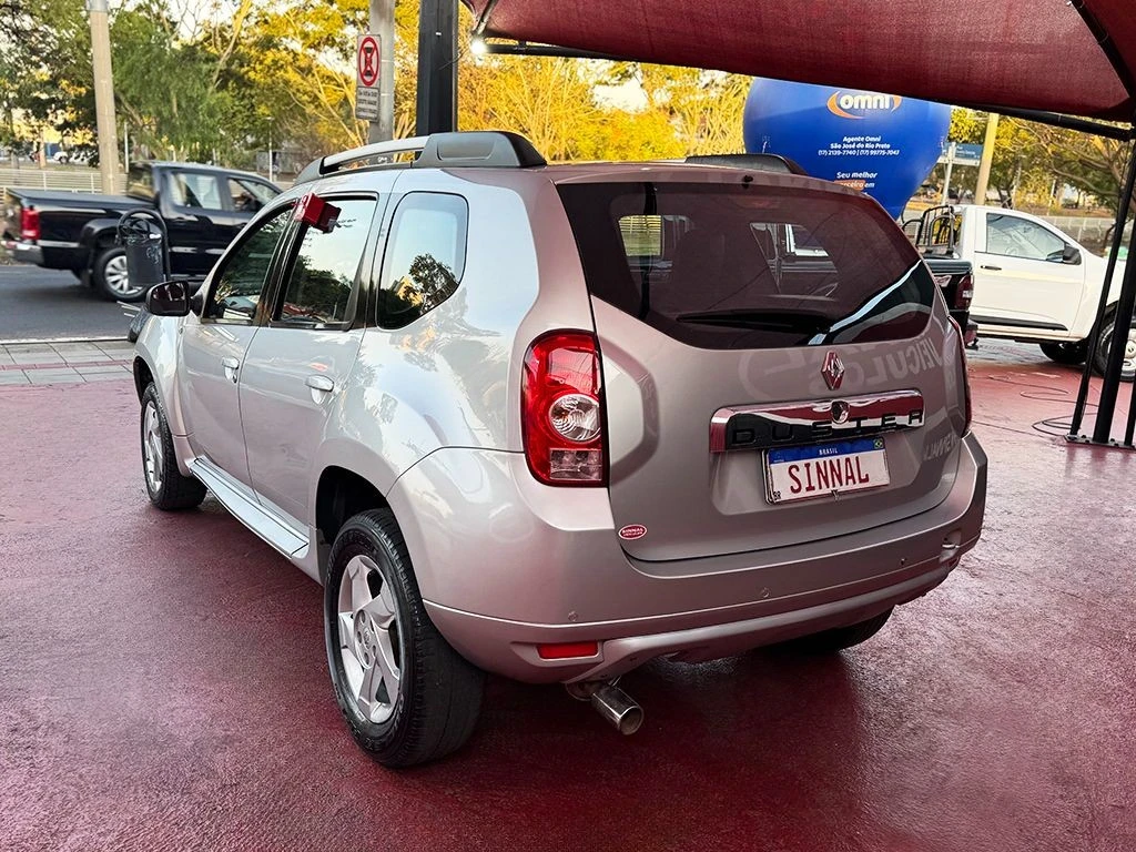 RENAULT DUSTER