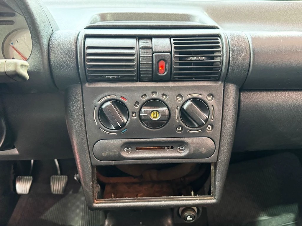 CHEVROLET CORSA