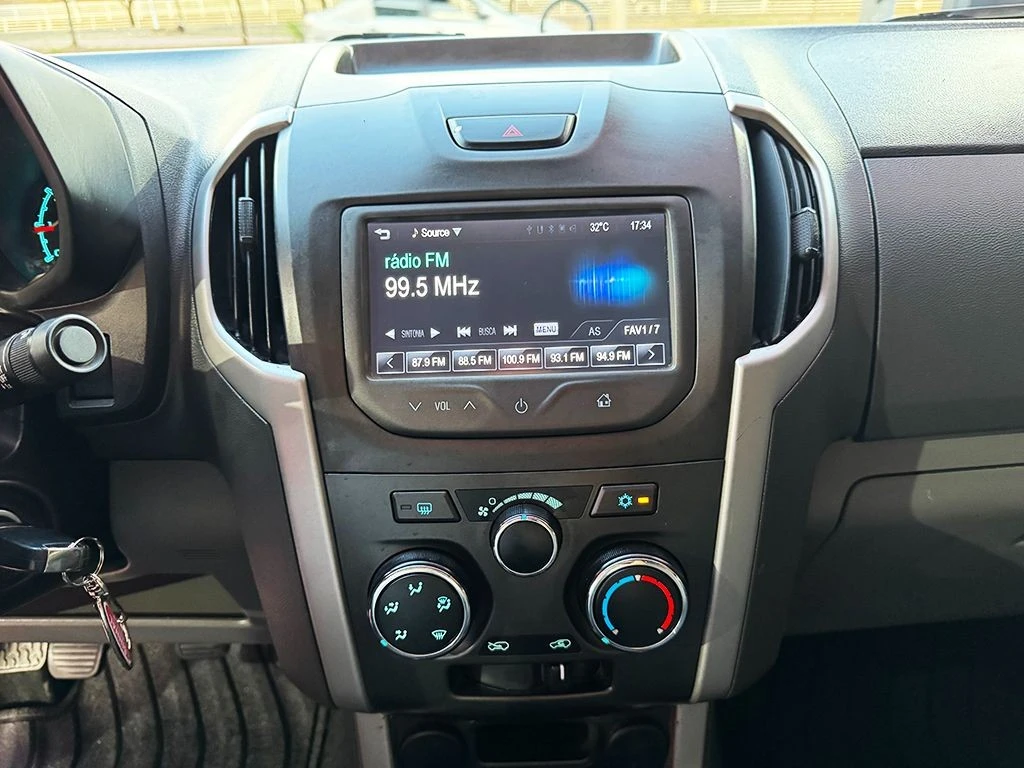 CHEVROLET S10