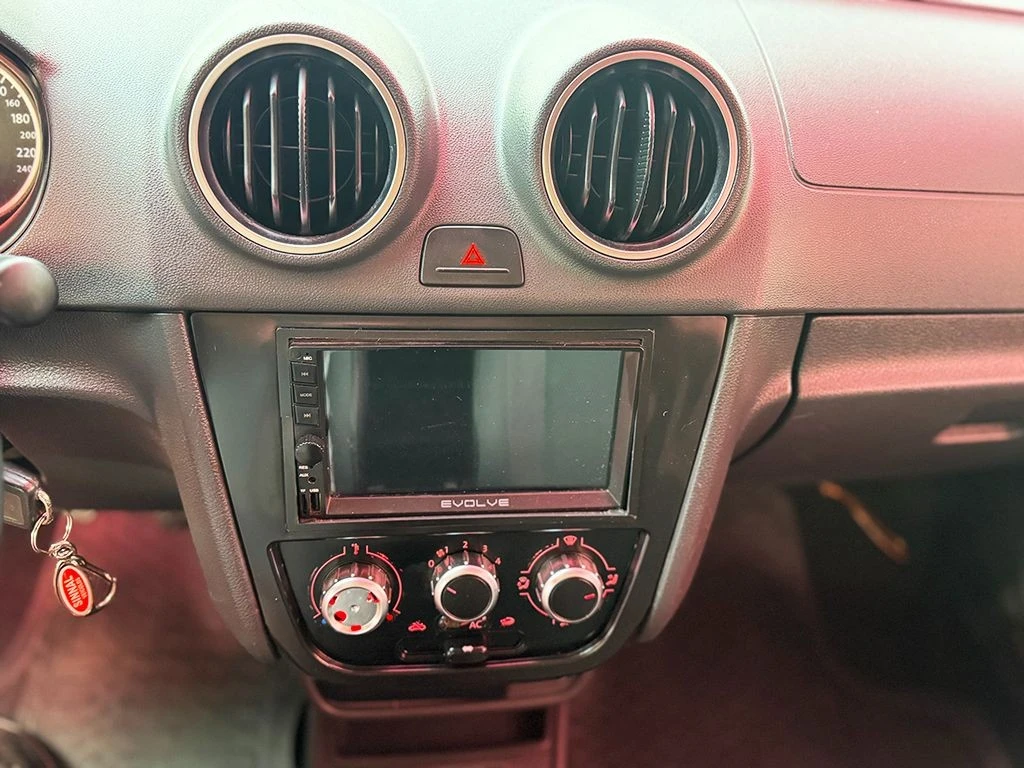 VOLKSWAGEN SAVEIRO