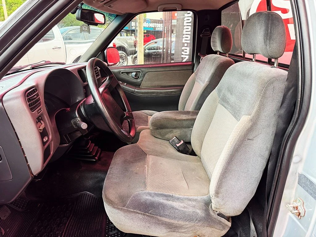 CHEVROLET S10
