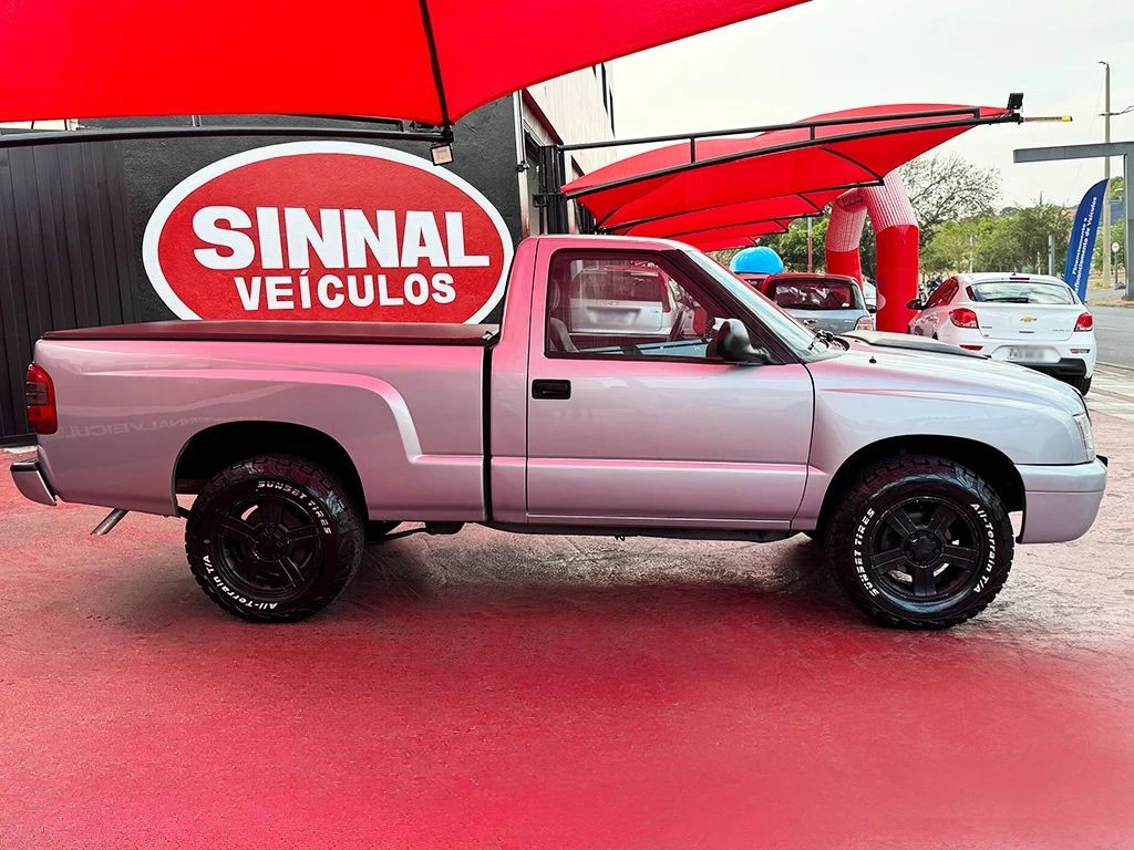 CHEVROLET S10