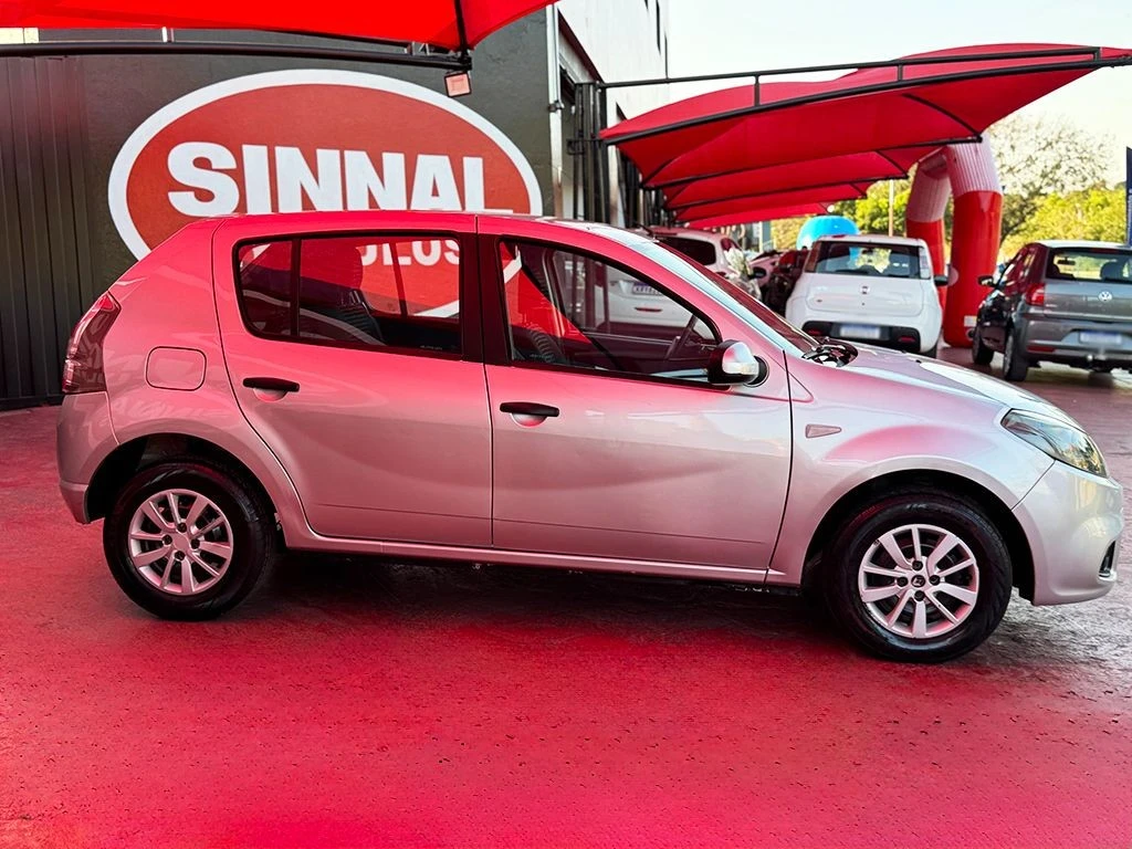 RENAULT SANDERO