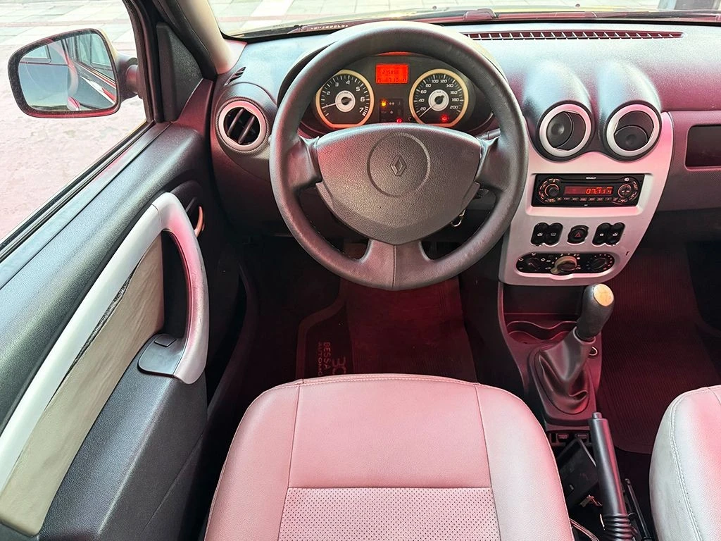 RENAULT SANDERO