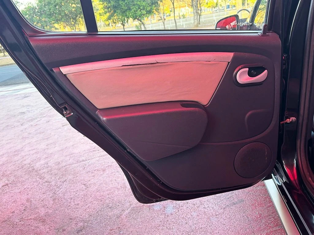 RENAULT SANDERO