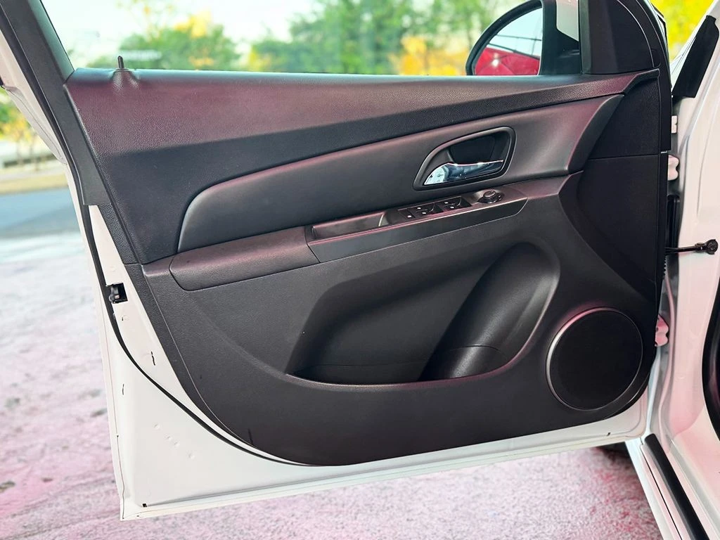 CHEVROLET CRUZE
