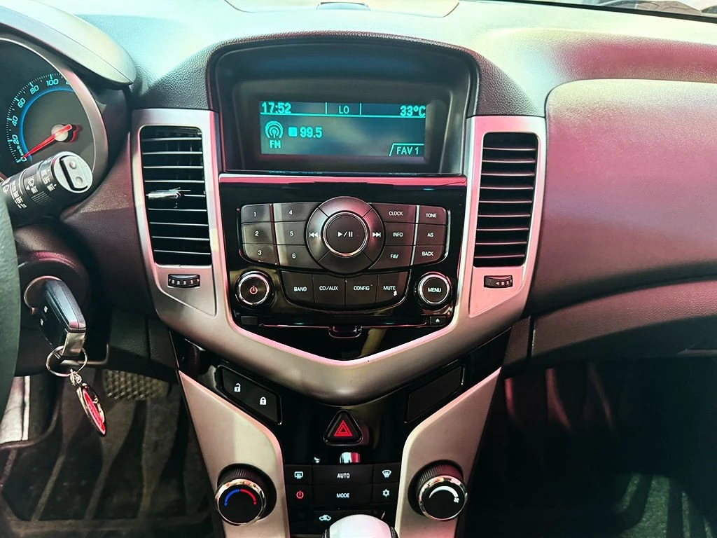 CHEVROLET CRUZE