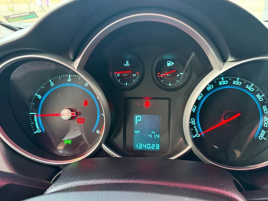 CHEVROLET CRUZE