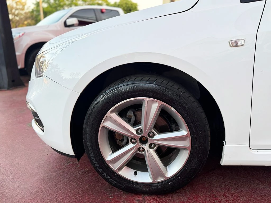 CHEVROLET CRUZE