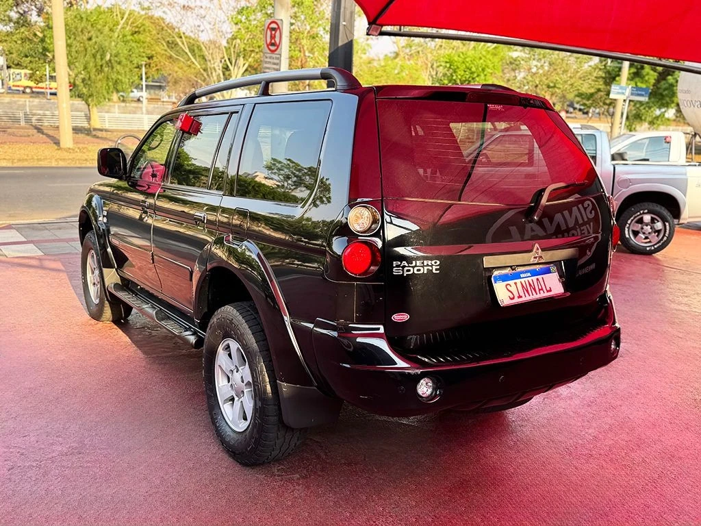 MITSUBISHI PAJERO SPORT