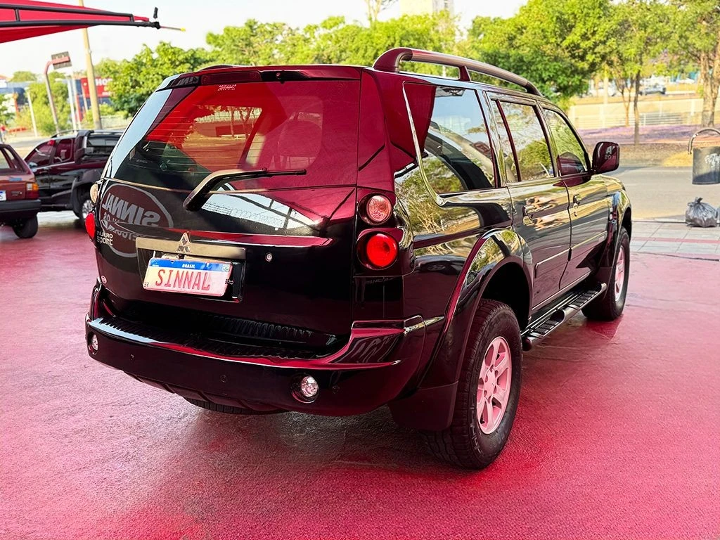 MITSUBISHI PAJERO SPORT