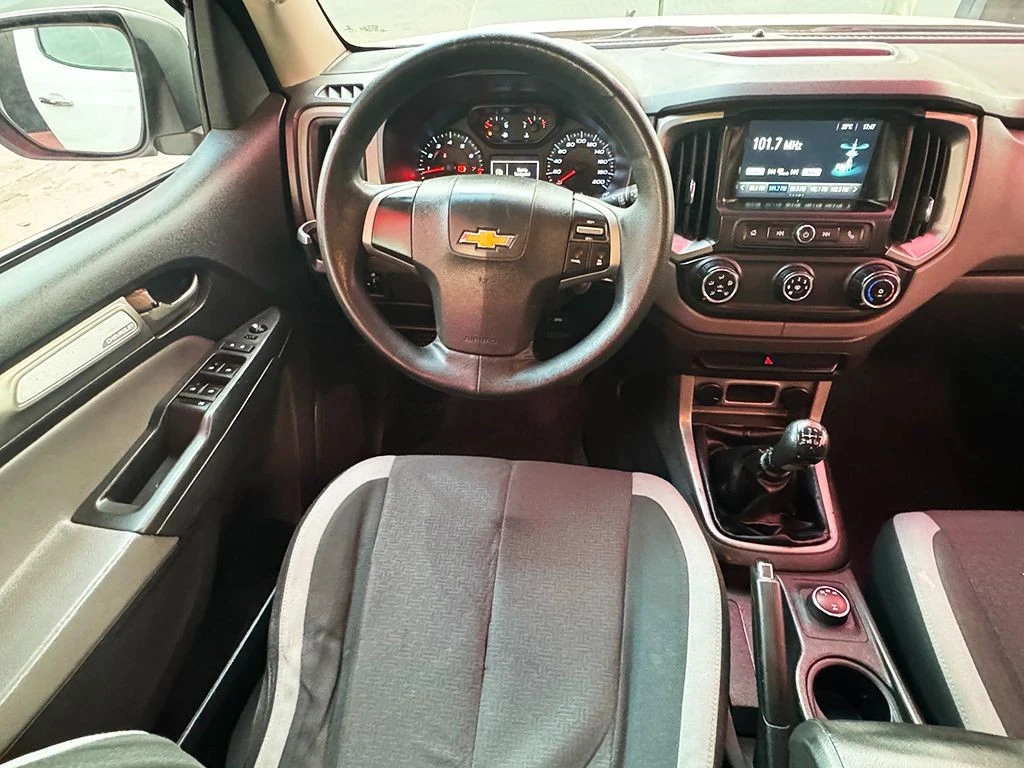 CHEVROLET S10
