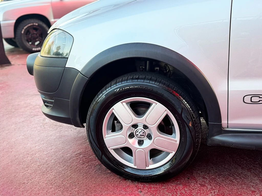 VOLKSWAGEN CROSSFOX