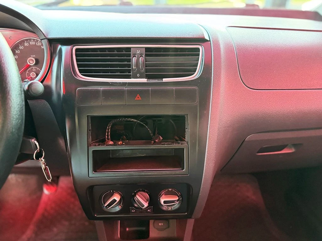 VOLKSWAGEN FOX