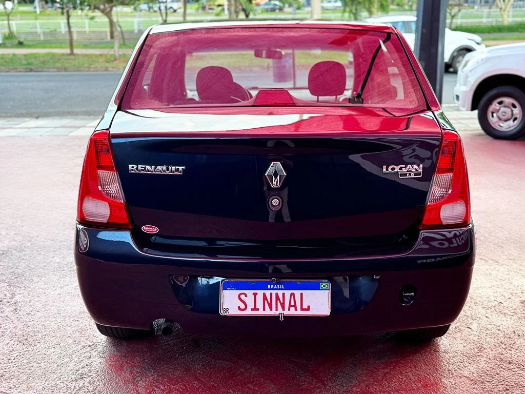 RENAULT LOGAN