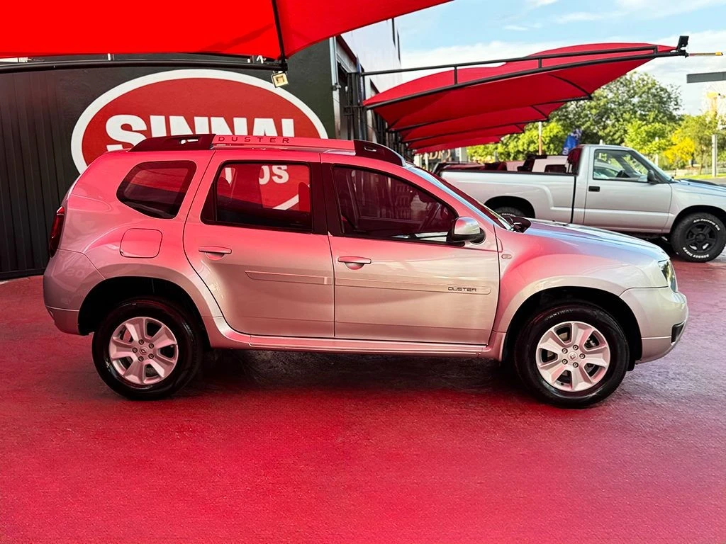 RENAULT DUSTER