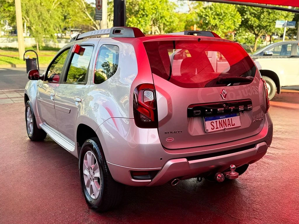 RENAULT DUSTER