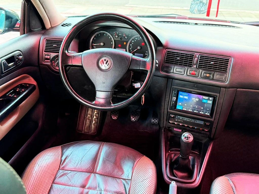 VOLKSWAGEN GOLF