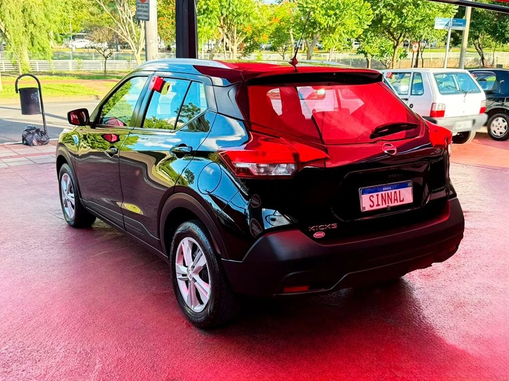 NISSAN KICKS