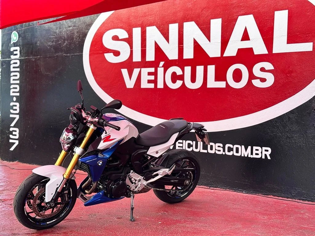 BMW F 900 R SPORT PLUS