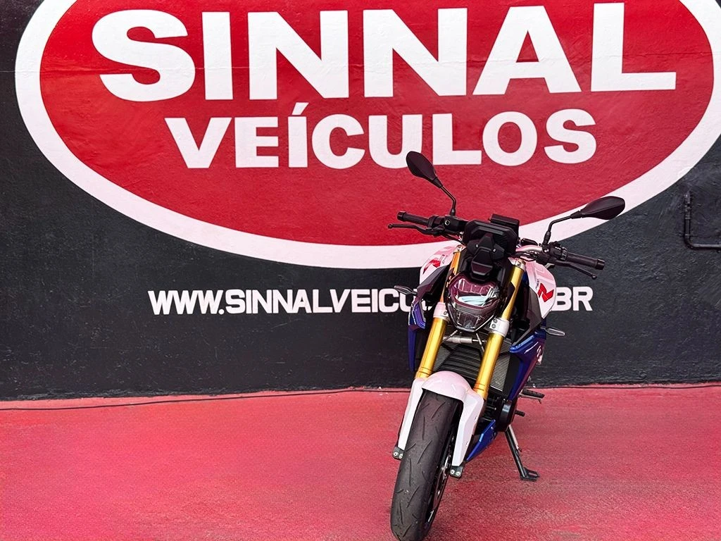 BMW F 900 R SPORT PLUS