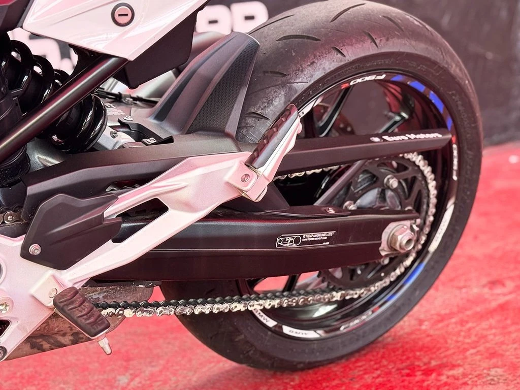 BMW F 900 R SPORT PLUS