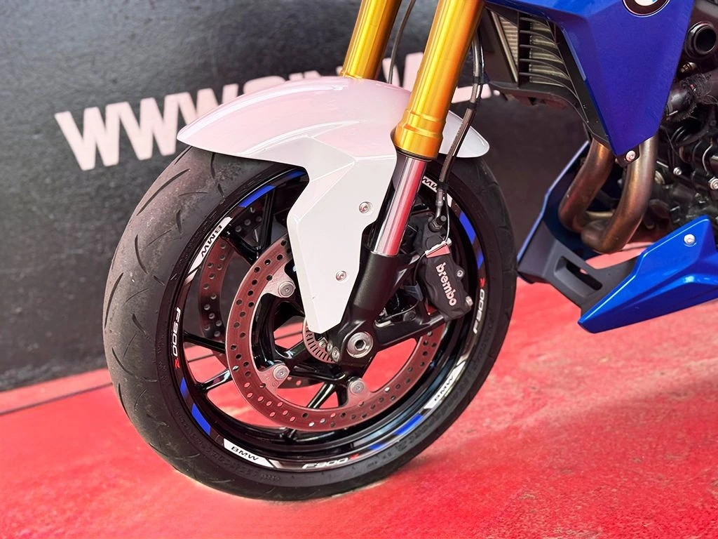 BMW F 900 R SPORT PLUS