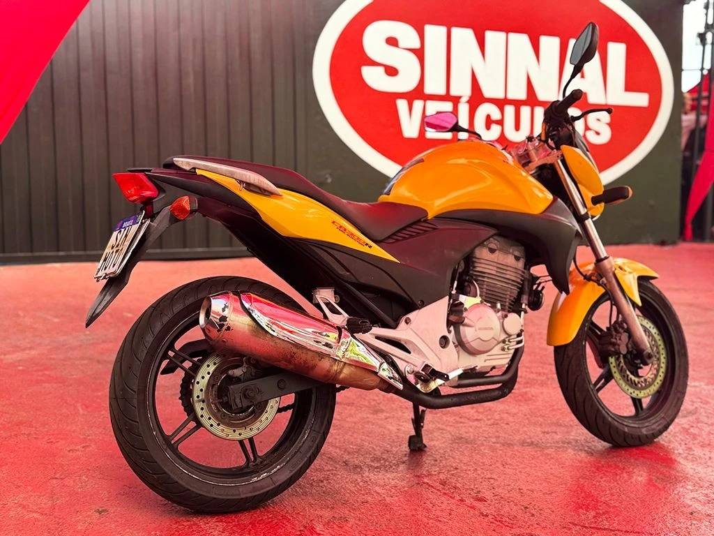 HONDA CB 300R
