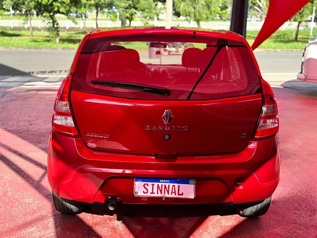 RENAULT SANDERO