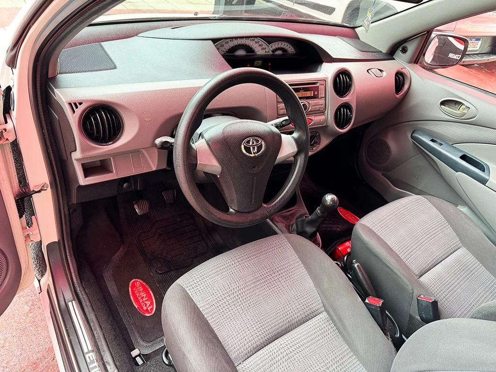 TOYOTA ETIOS