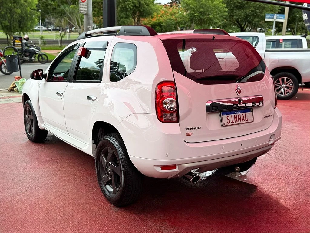 RENAULT DUSTER