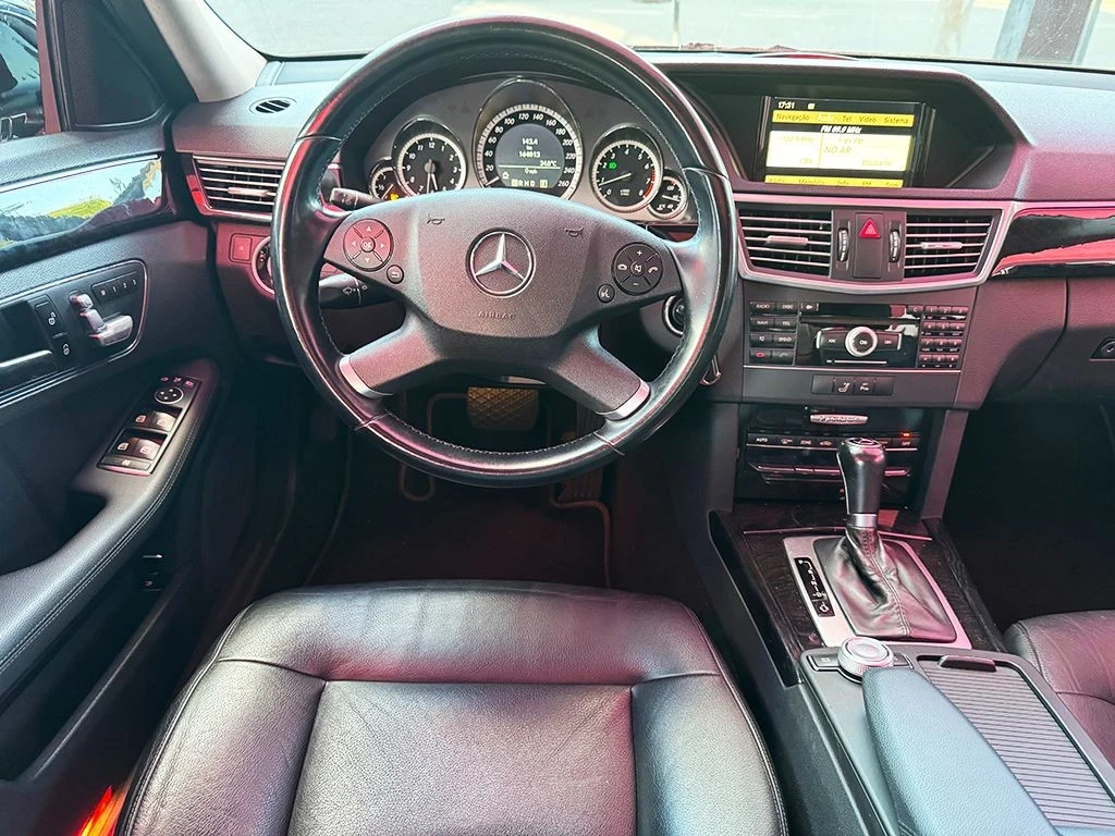 MERCEDES-BENZ E 250