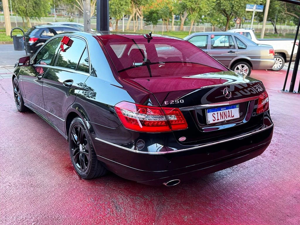 MERCEDES-BENZ E 250