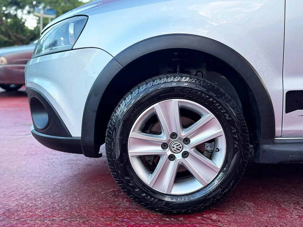 VOLKSWAGEN CROSSFOX