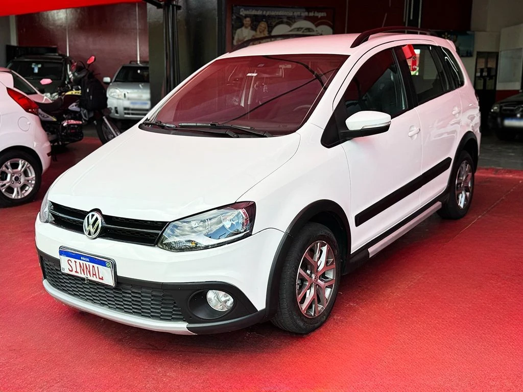 VOLKSWAGEN SPACE CROSS