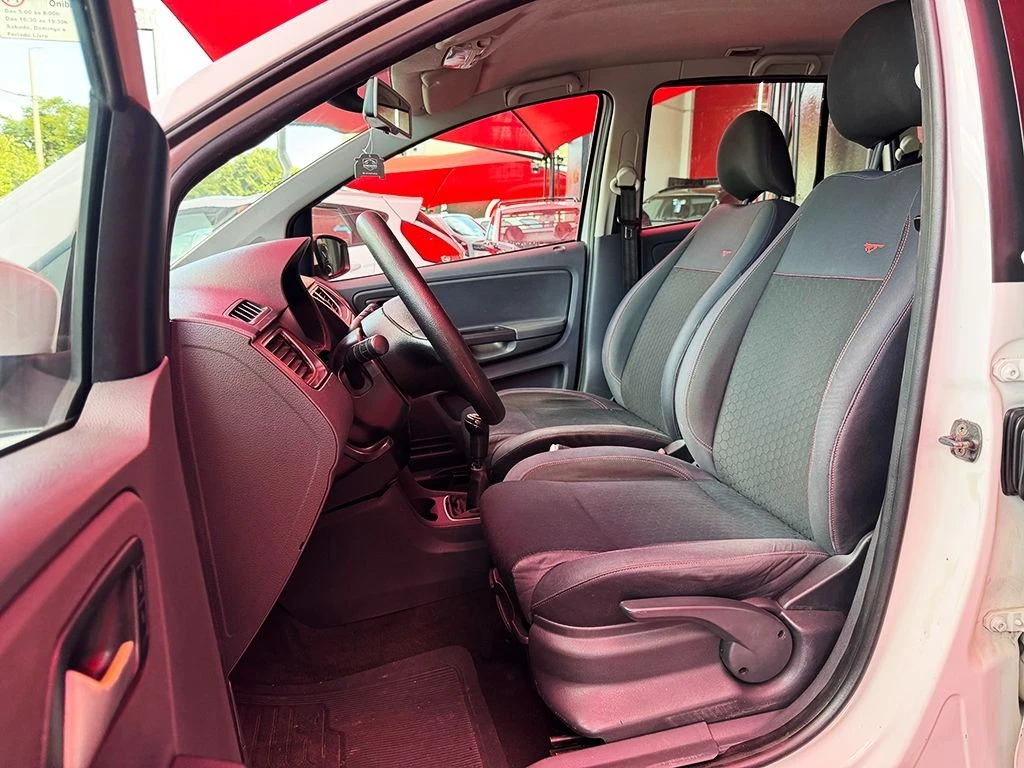 VOLKSWAGEN SPACE CROSS