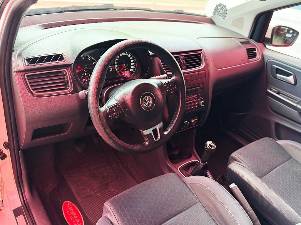 VOLKSWAGEN SPACE CROSS