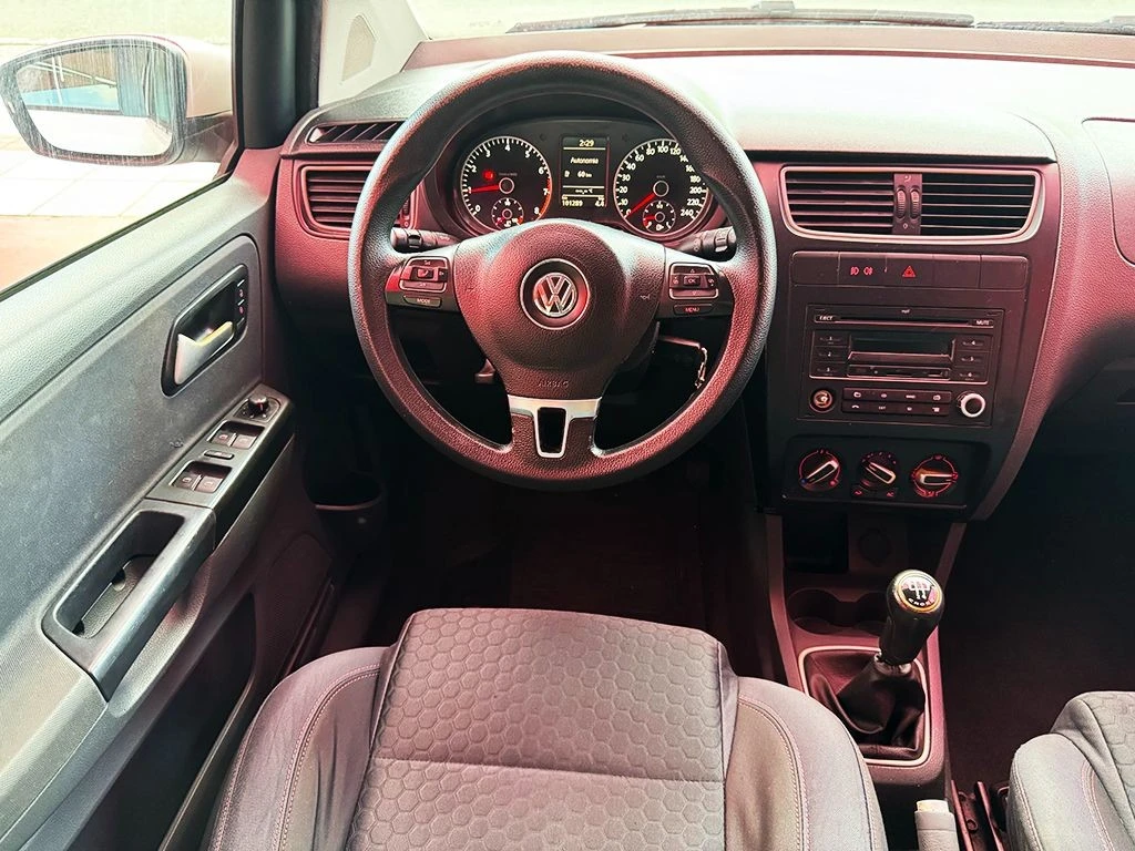 VOLKSWAGEN SPACE CROSS