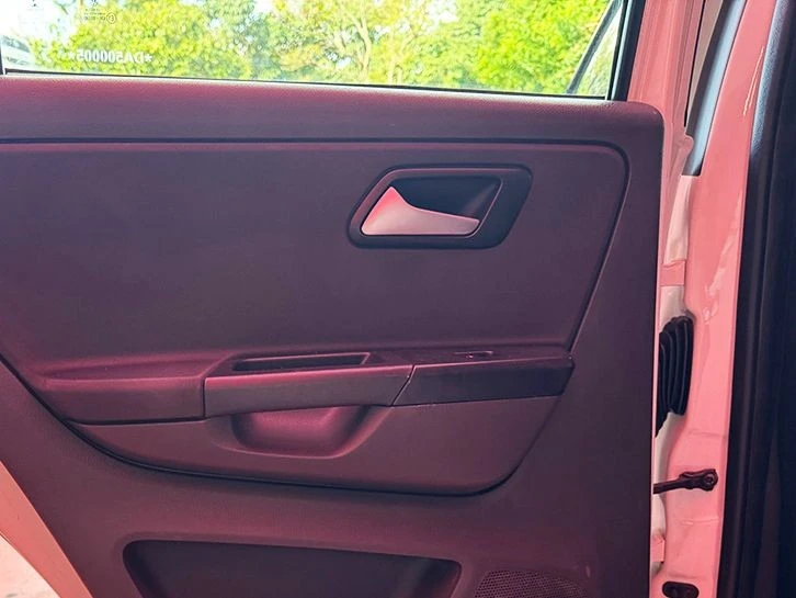 VOLKSWAGEN SPACE CROSS