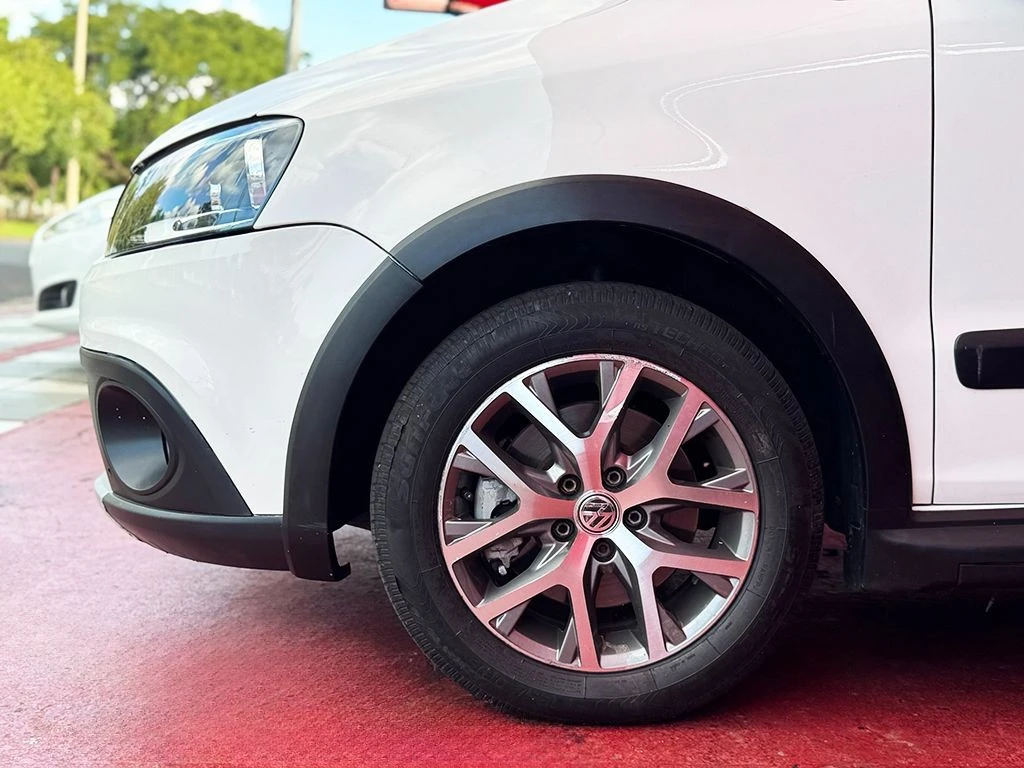 VOLKSWAGEN SPACE CROSS