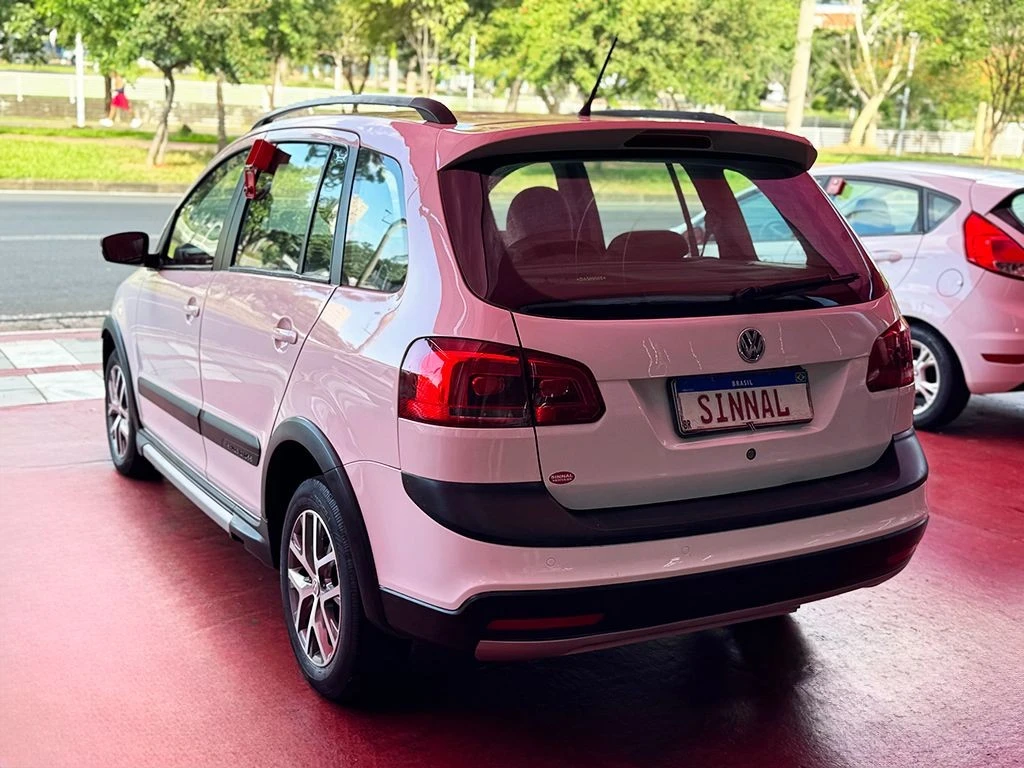 VOLKSWAGEN SPACE CROSS