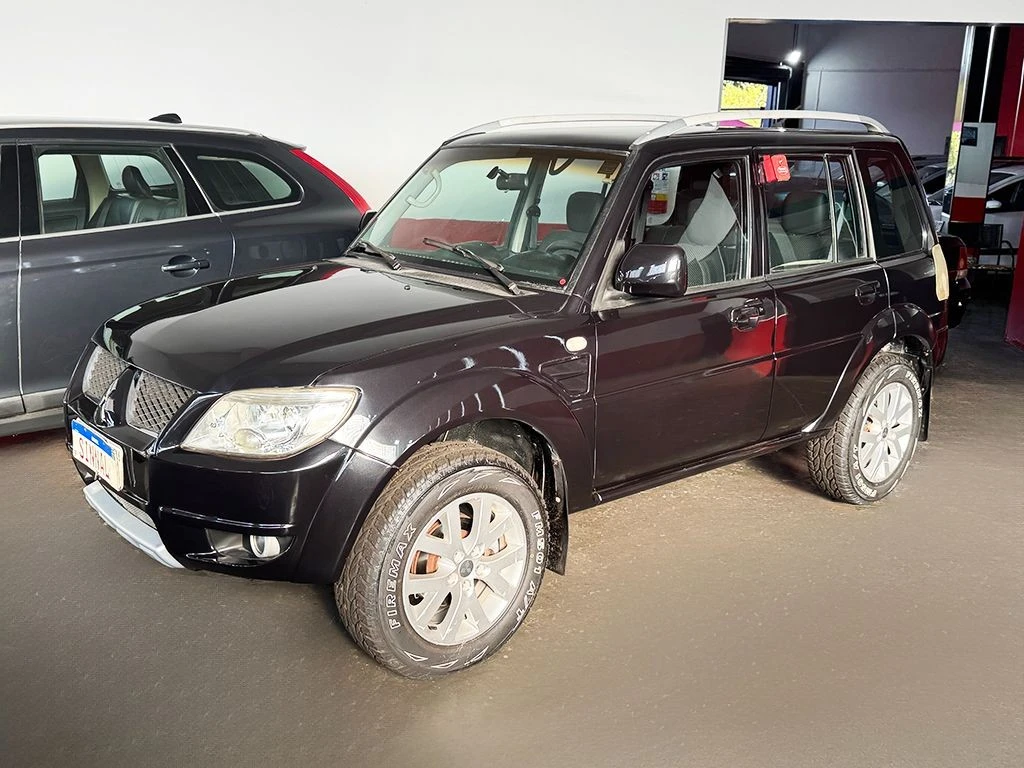MITSUBISHI PAJERO TR4
