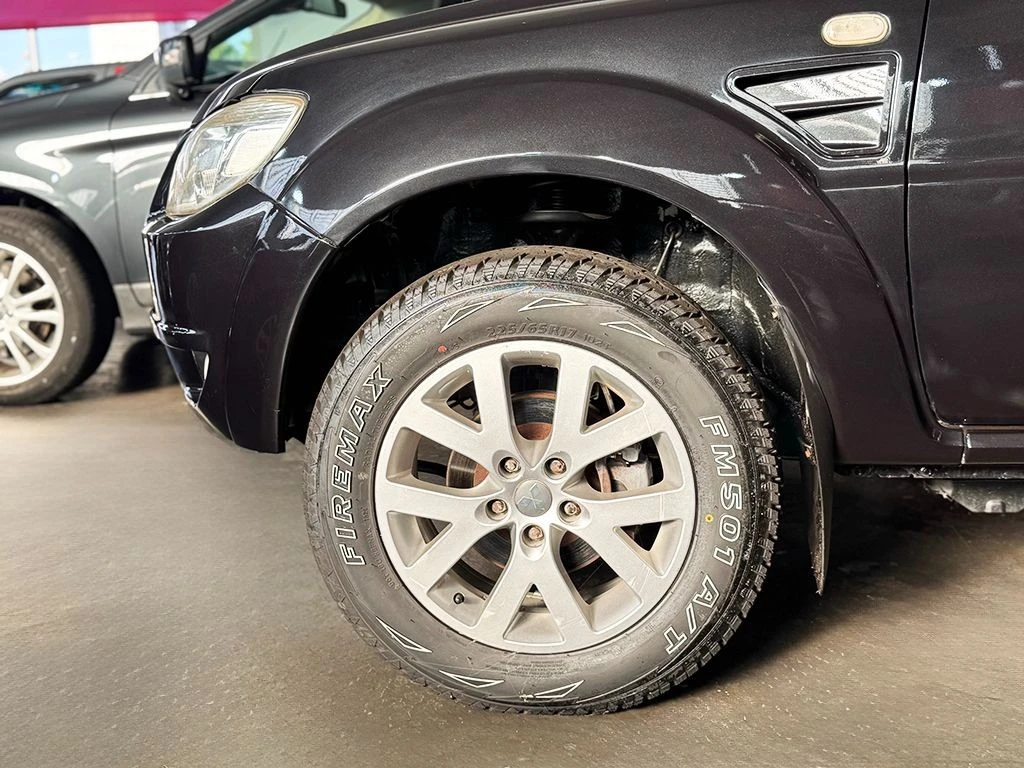 MITSUBISHI PAJERO TR4