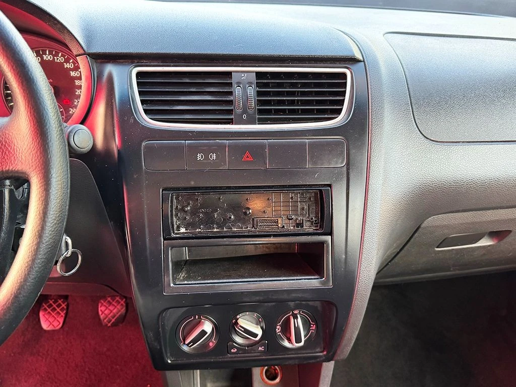 VOLKSWAGEN SPACEFOX