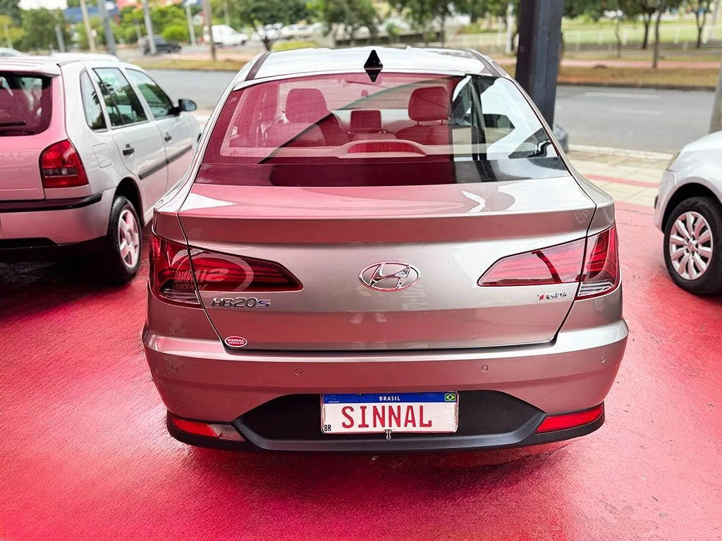 HYUNDAI HB20S