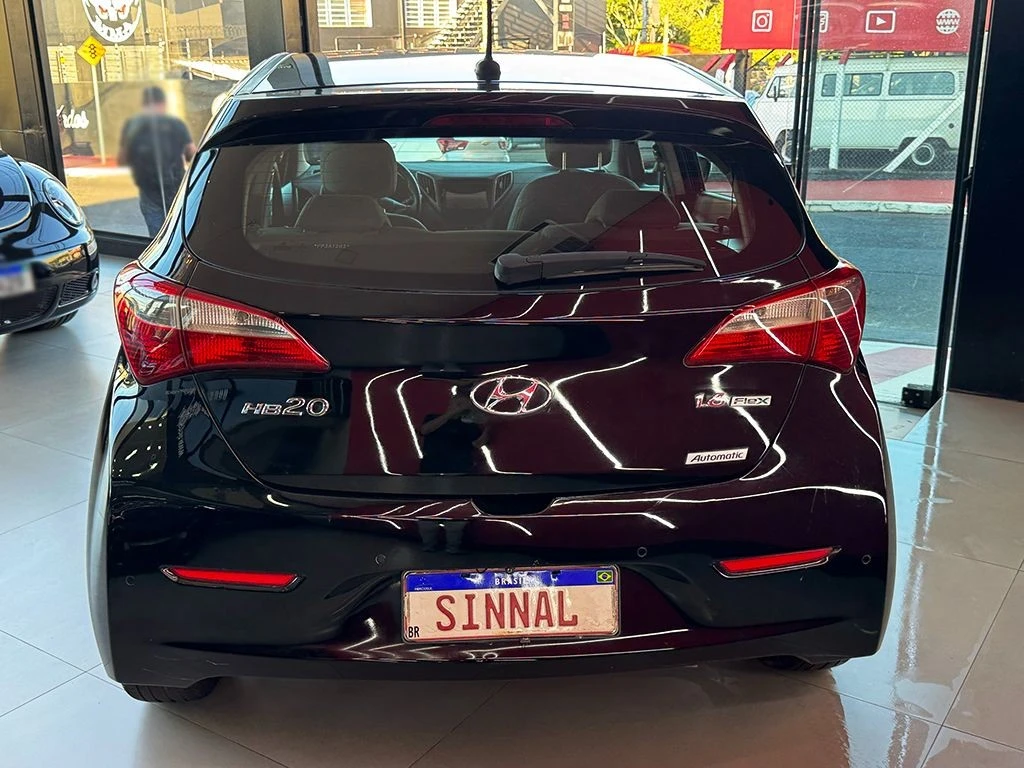 HYUNDAI HB20